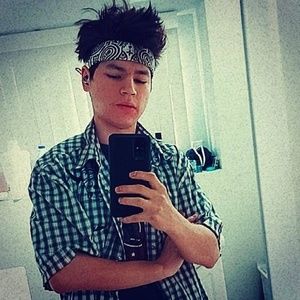 Meet your Posher, Adam